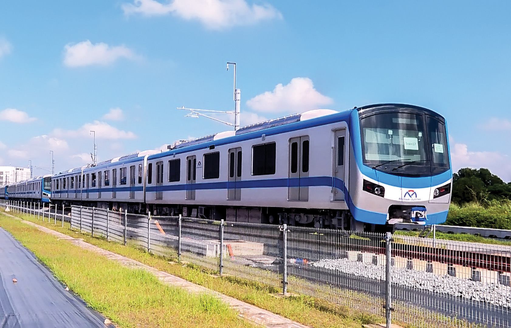 Sáng ngày 30-8, Ban Quản lý Đường sắt đô thị TP. Hồ Chí Minh (MAUR) tổ chức Lễ chạy thử đoàn tàu metro đầu tiên tại depot Long Bình thuộc dự án tuyến metro số 1 (Bến Thành - Suối Tiên). Đây là sự kiện đánh dấu thêm một cột mốc mới trong quá trình triển khai dự án.